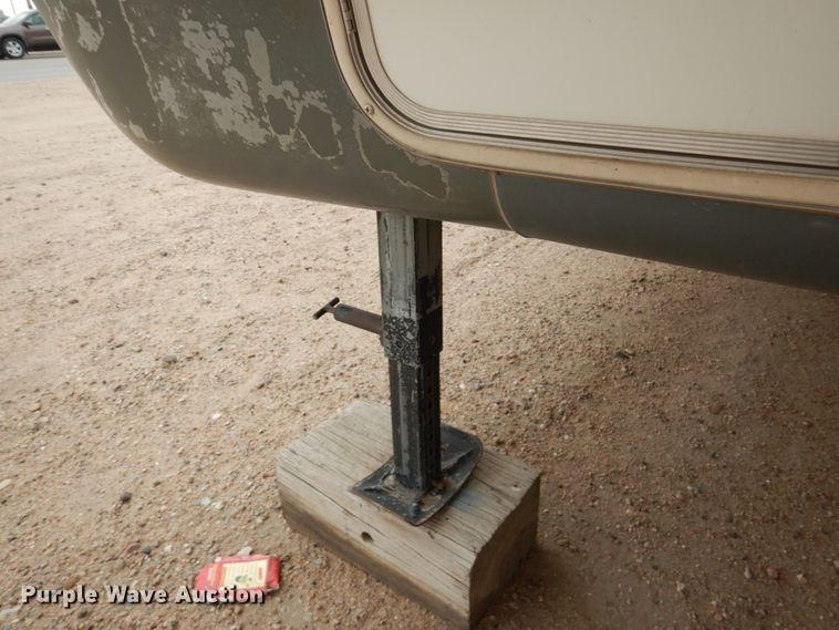 image for item DF7363 1996 Newmar Mountain Aire 39RKWB camper