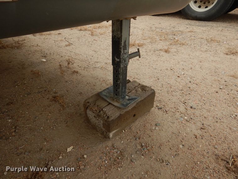 image for item DF7363 1996 Newmar Mountain Aire 39RKWB camper