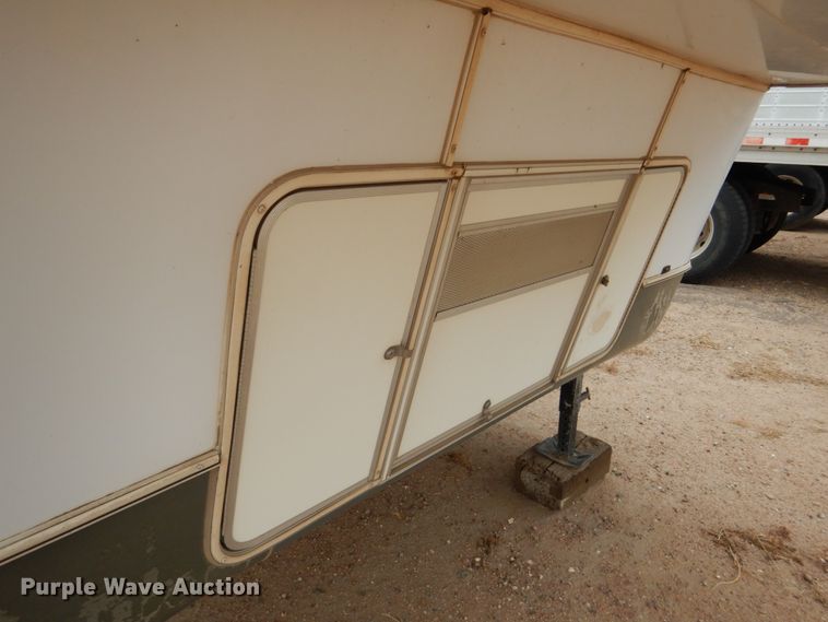 image for item DF7363 1996 Newmar Mountain Aire 39RKWB camper