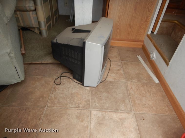 image for item DF7363 1996 Newmar Mountain Aire 39RKWB camper