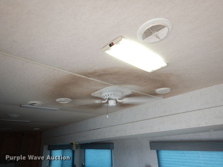 image for item DF7363 1996 Newmar Mountain Aire 39RKWB camper