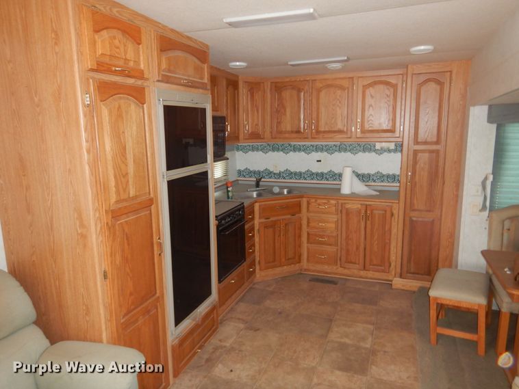 image for item DF7363 1996 Newmar Mountain Aire 39RKWB camper