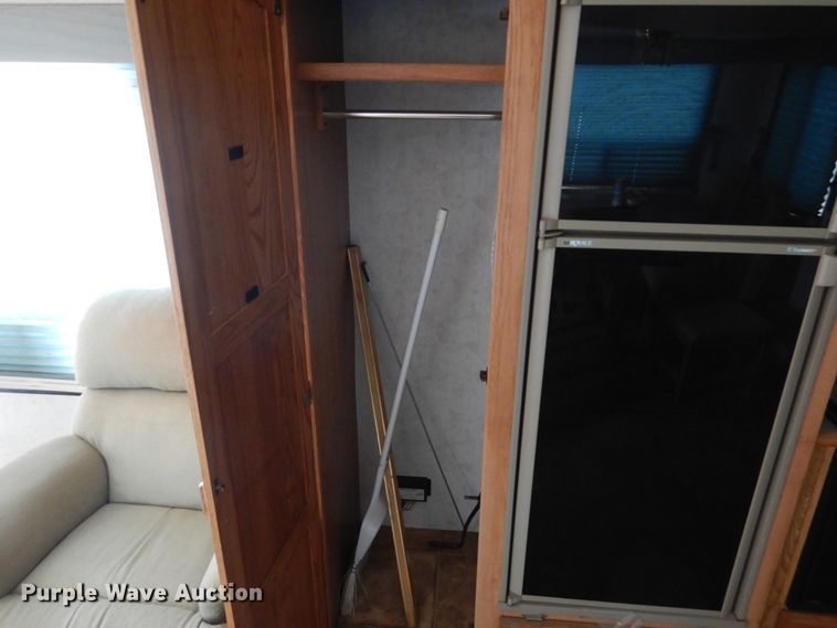 image for item DF7363 1996 Newmar Mountain Aire 39RKWB camper