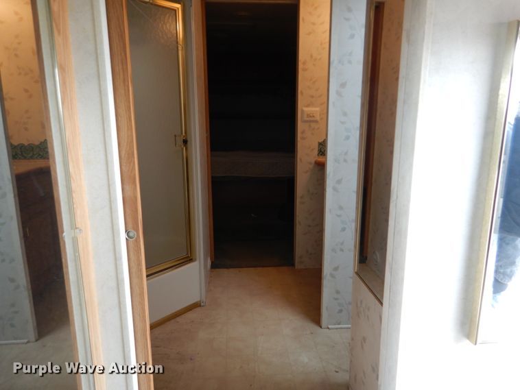 image for item DF7363 1996 Newmar Mountain Aire 39RKWB camper