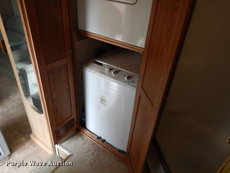 image for item DF7363 1996 Newmar Mountain Aire 39RKWB camper