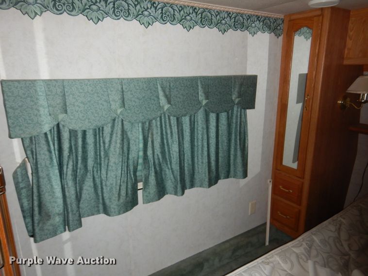 image for item DF7363 1996 Newmar Mountain Aire 39RKWB camper