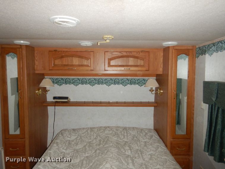 image for item DF7363 1996 Newmar Mountain Aire 39RKWB camper