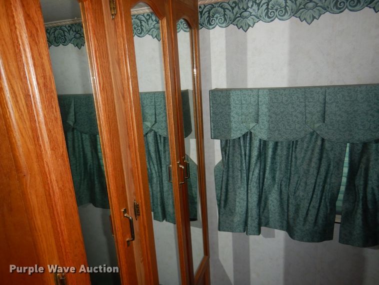 image for item DF7363 1996 Newmar Mountain Aire 39RKWB camper