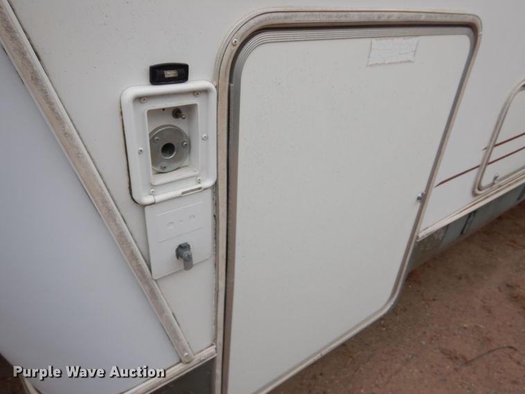 image for item DF7363 1996 Newmar Mountain Aire 39RKWB camper