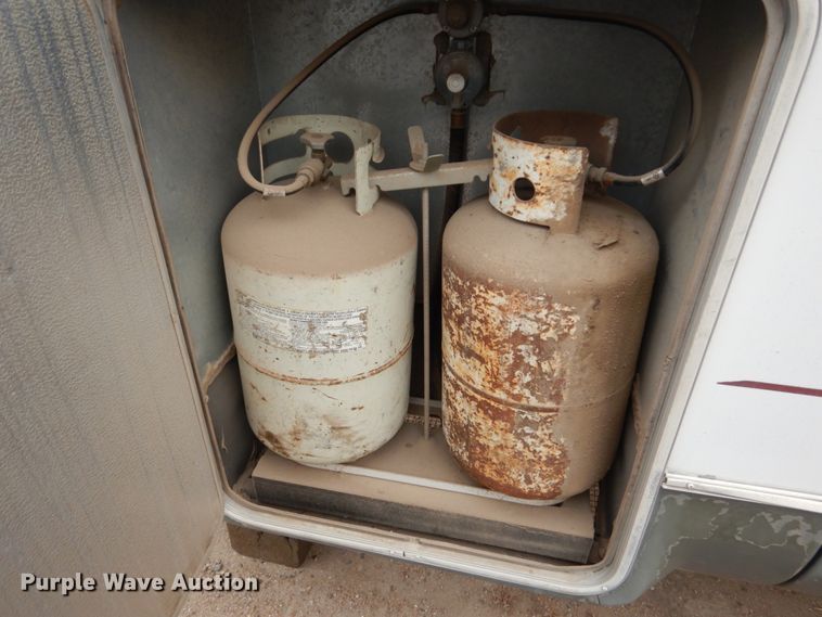 image for item DF7363 1996 Newmar Mountain Aire 39RKWB camper