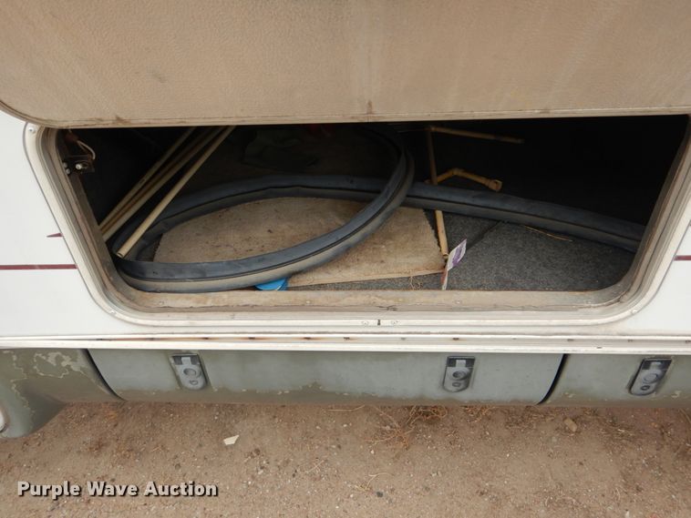 image for item DF7363 1996 Newmar Mountain Aire 39RKWB camper