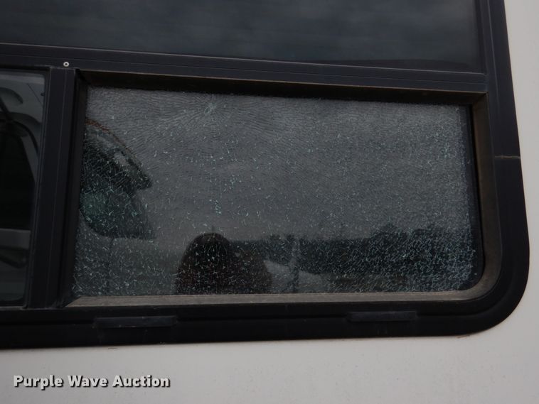 image for item DF7363 1996 Newmar Mountain Aire 39RKWB camper