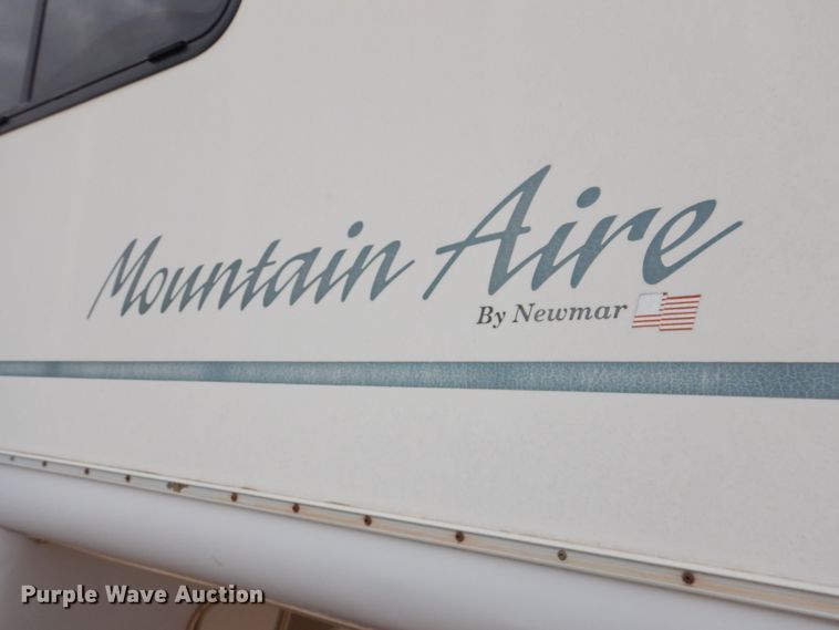 image for item DF7363 1996 Newmar Mountain Aire 39RKWB camper