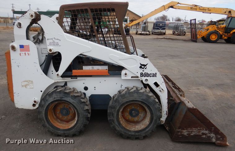 image for item DF7368 2001 Bobcat 773 skid steer