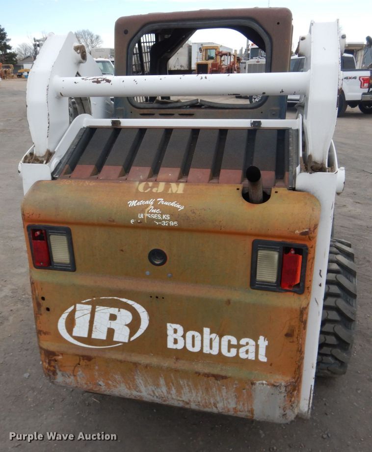 image for item DF7368 2001 Bobcat 773 skid steer