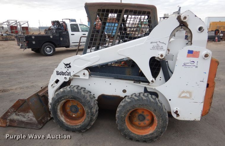image for item DF7368 2001 Bobcat 773 skid steer