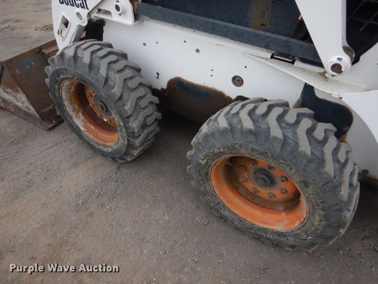 image for item DF7368 2001 Bobcat 773 skid steer