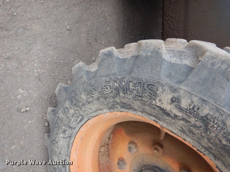 image for item DF7368 2001 Bobcat 773 skid steer