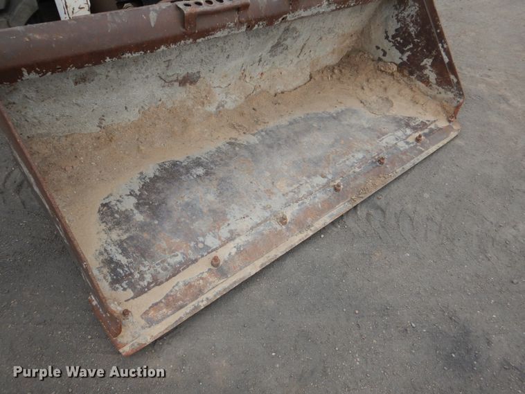 image for item DF7368 2001 Bobcat 773 skid steer