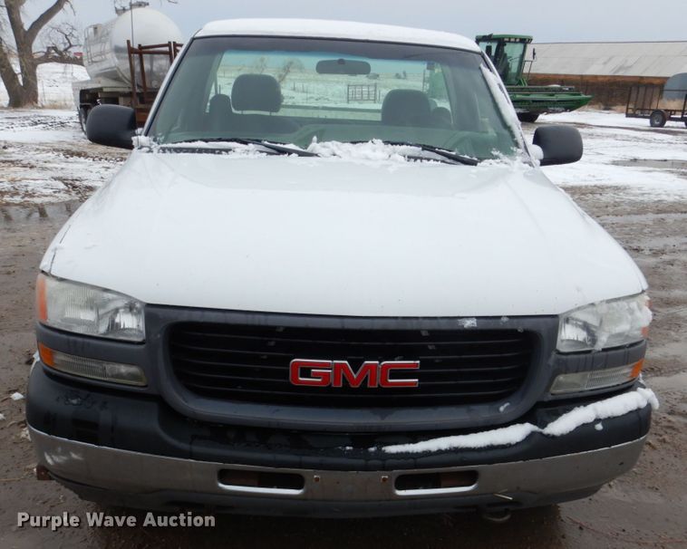 image for item DF7371 2001 GMC Sierra 1500 pickup truck