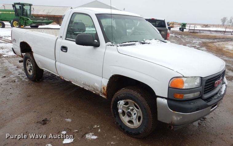 image for item DF7371 2001 GMC Sierra 1500 pickup truck