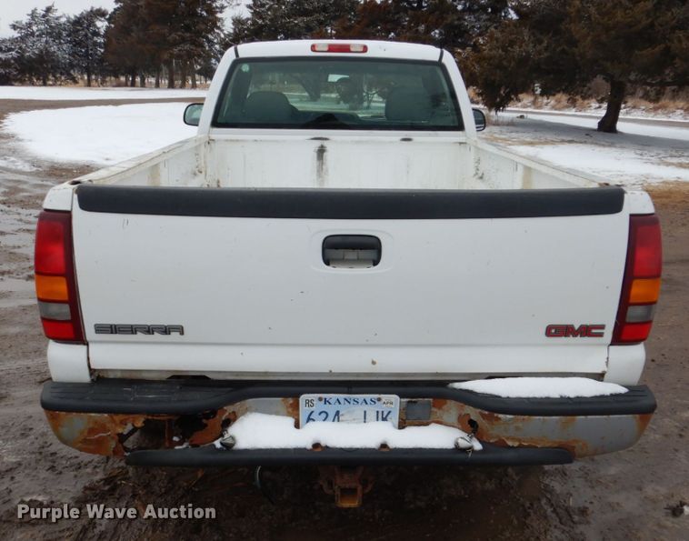 image for item DF7371 2001 GMC Sierra 1500 pickup truck