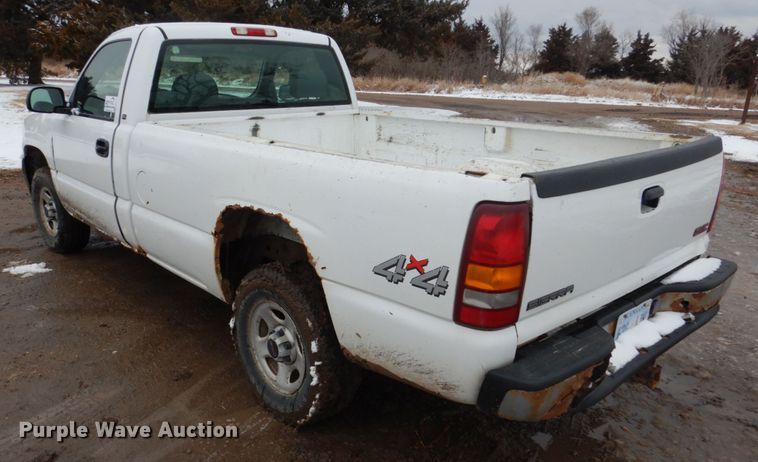 image for item DF7371 2001 GMC Sierra 1500 pickup truck