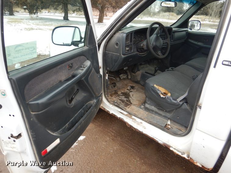 image for item DF7371 2001 GMC Sierra 1500 pickup truck