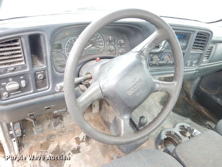 image for item DF7371 2001 GMC Sierra 1500 pickup truck