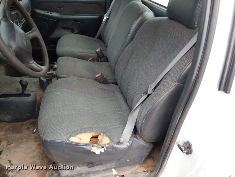 image for item DF7371 2001 GMC Sierra 1500 pickup truck