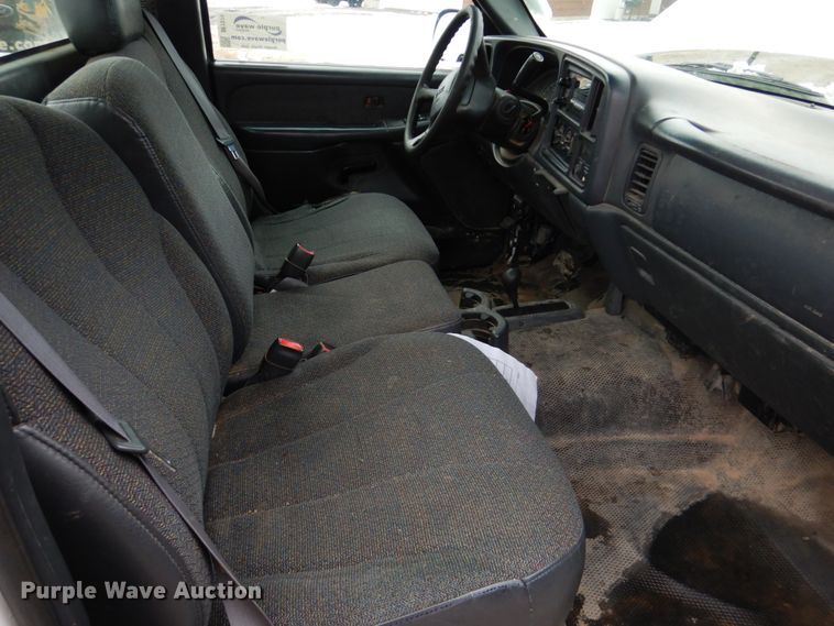 image for item DF7371 2001 GMC Sierra 1500 pickup truck