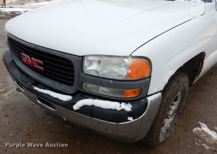 image for item DF7371 2001 GMC Sierra 1500 pickup truck