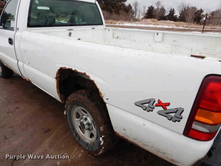 image for item DF7371 2001 GMC Sierra 1500 pickup truck