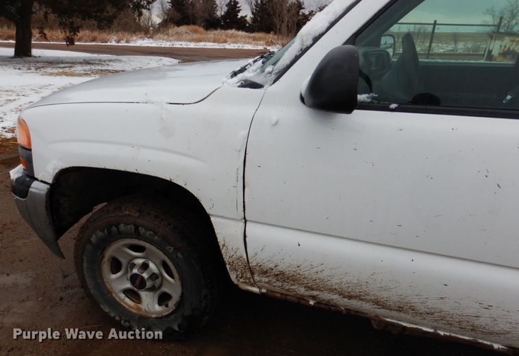 image for item DF7371 2001 GMC Sierra 1500 pickup truck