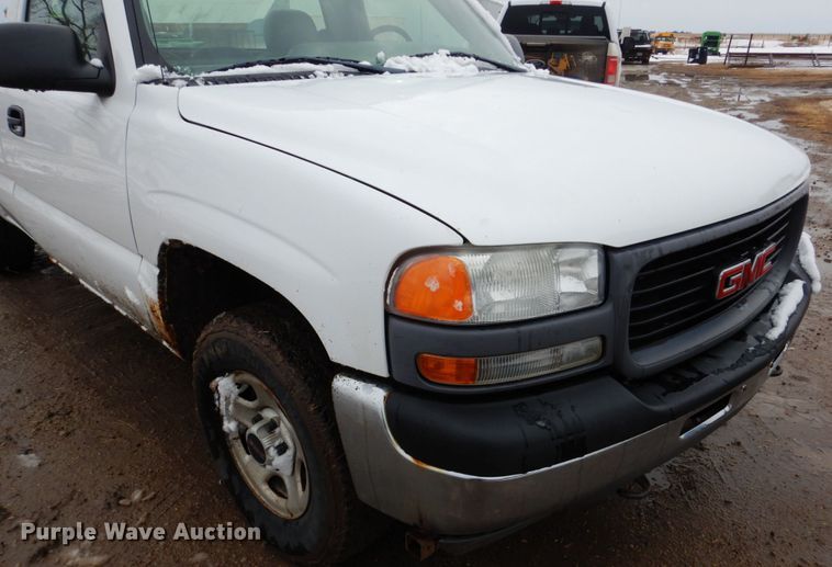 image for item DF7371 2001 GMC Sierra 1500 pickup truck