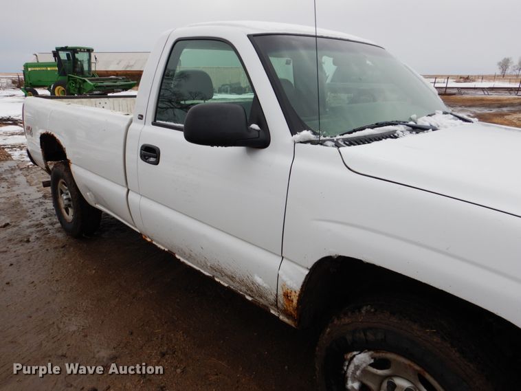 image for item DF7371 2001 GMC Sierra 1500 pickup truck