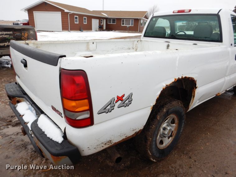 image for item DF7371 2001 GMC Sierra 1500 pickup truck