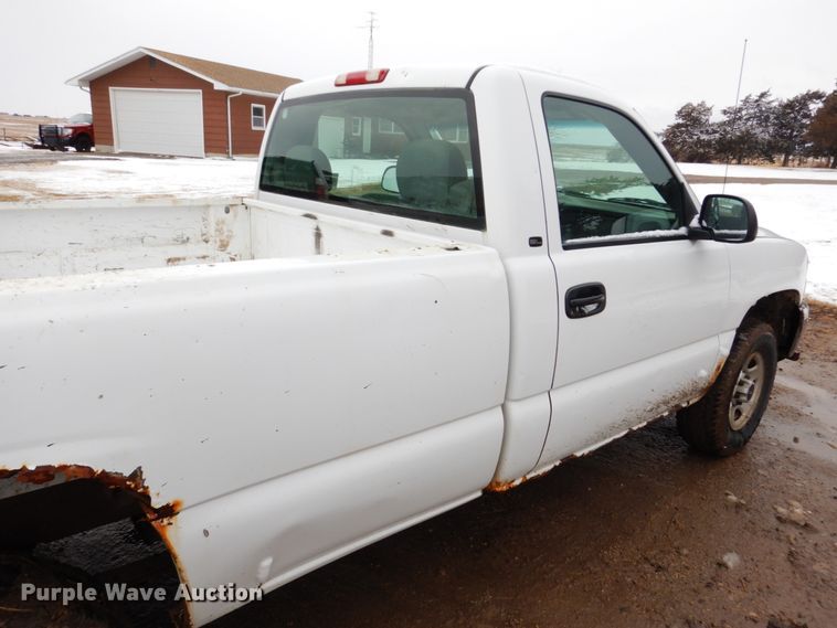 image for item DF7371 2001 GMC Sierra 1500 pickup truck