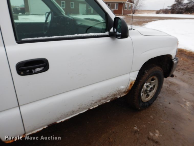 image for item DF7371 2001 GMC Sierra 1500 pickup truck