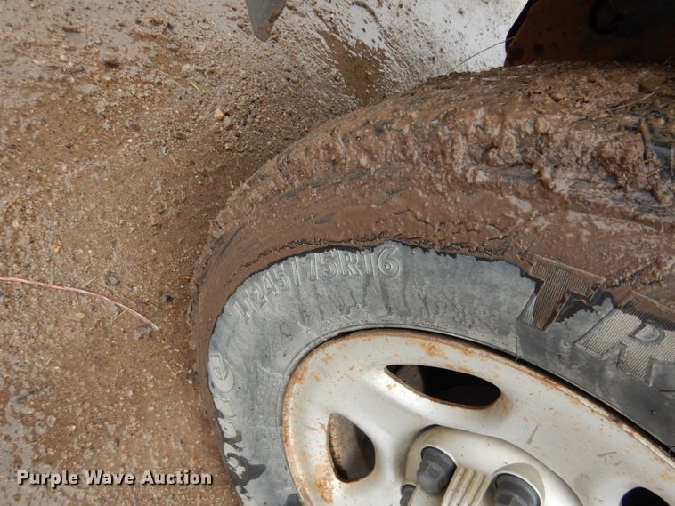 image for item DF7371 2001 GMC Sierra 1500 pickup truck