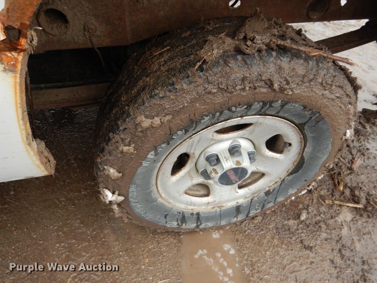 image for item DF7371 2001 GMC Sierra 1500 pickup truck