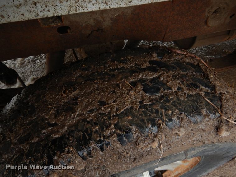 image for item DF7371 2001 GMC Sierra 1500 pickup truck