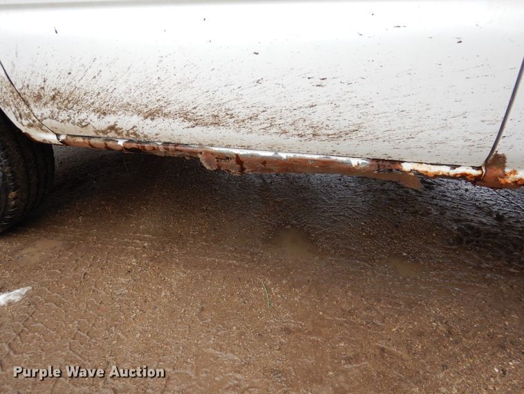 image for item DF7371 2001 GMC Sierra 1500 pickup truck