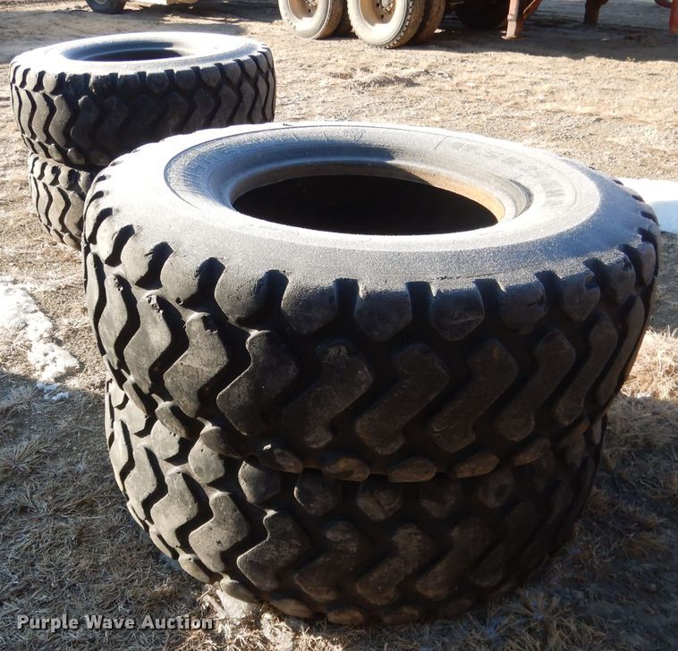 image for item DG5914 (4) Michelin Radial 17.5R25 tires