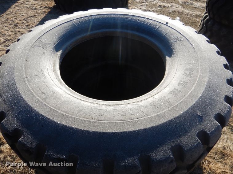 image for item DG5914 (4) Michelin Radial 17.5R25 tires