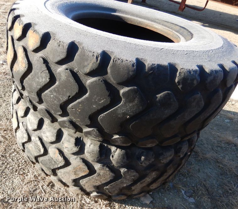 image for item DG5914 (4) Michelin Radial 17.5R25 tires