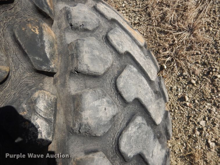 image for item DG5914 (4) Michelin Radial 17.5R25 tires