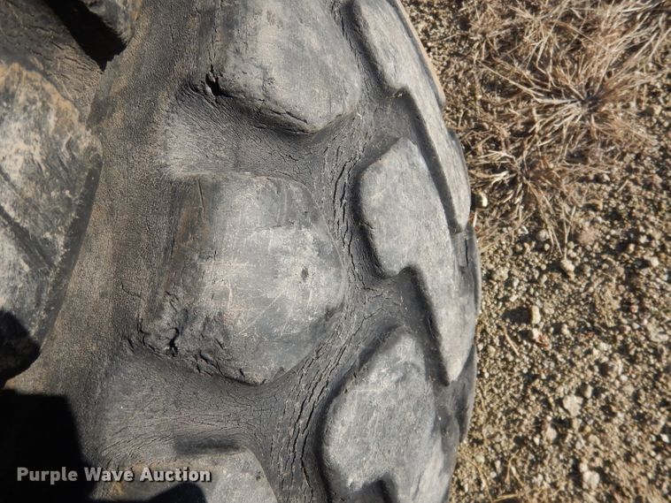 image for item DG5914 (4) Michelin Radial 17.5R25 tires