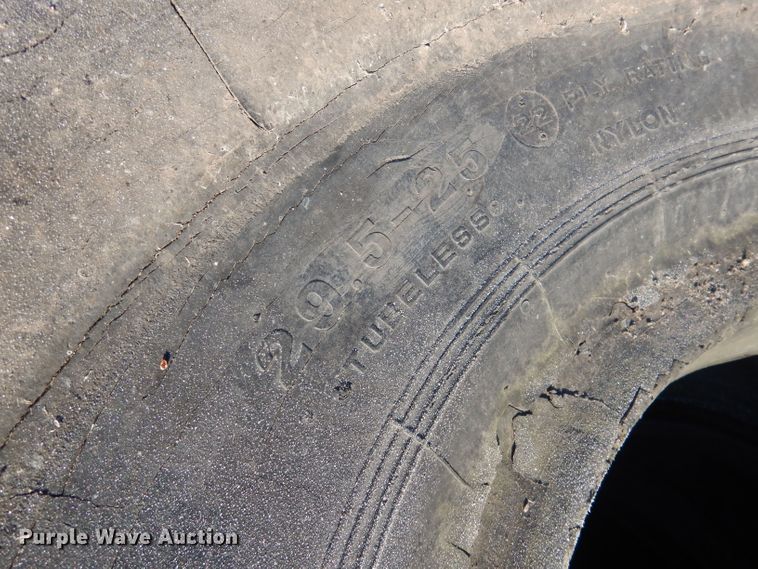 image for item DG5916 (2) Toyo 29.5-25 tires