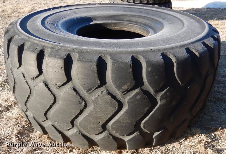 image for item DG5917 Michelin Radial 29.5R25 tire